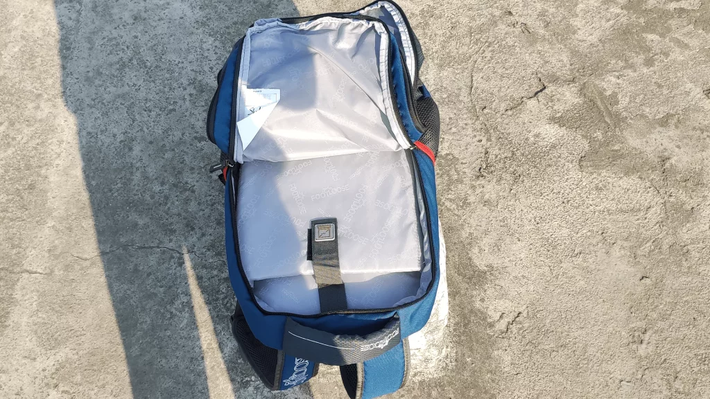 Skybags Geek 48 Liter laptop Compartment