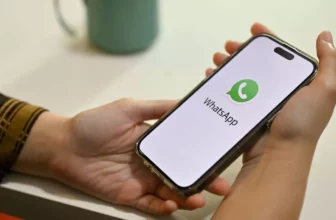 WhatsApp Introduces AI-Powered Chat Shortcut